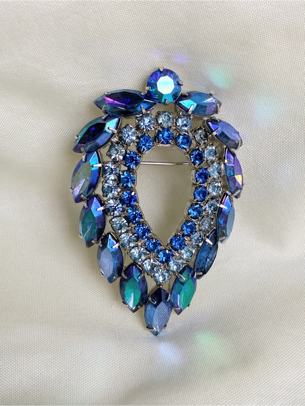 Vintage D&E Juliana For Sarah Coventry Blue Lagoon AB Rhinestone Brooch #retro